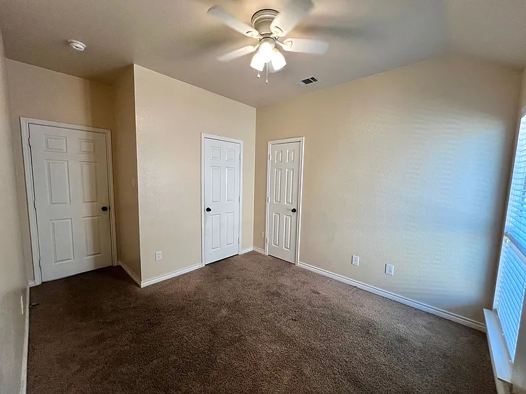 15004 Waters Dr — Photo 18