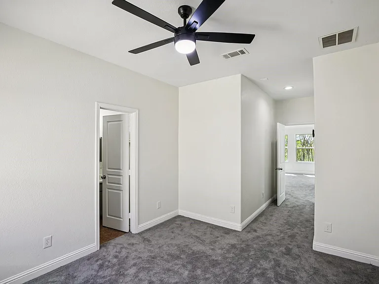 1123 Penny Worth Dr — Photo 18