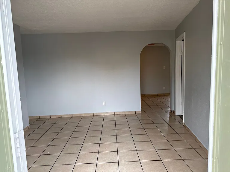 328 Rhode Island St NE — Photo 20