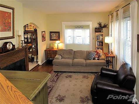 3rd image of 904 Terrace Dr