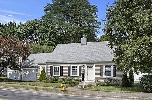 2nd image of 293 W Squantum St