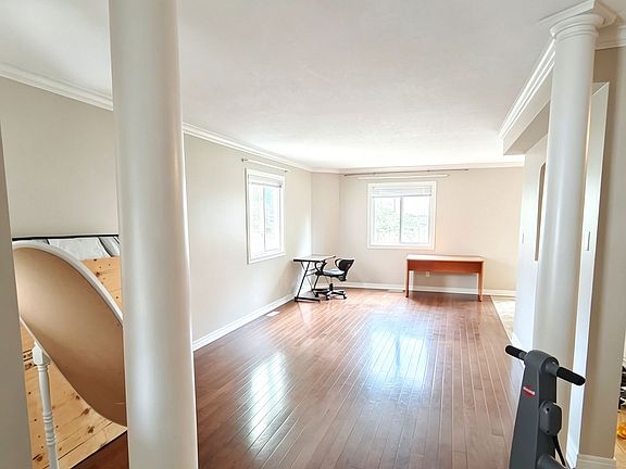 5th image of 898 Blythwood Rd