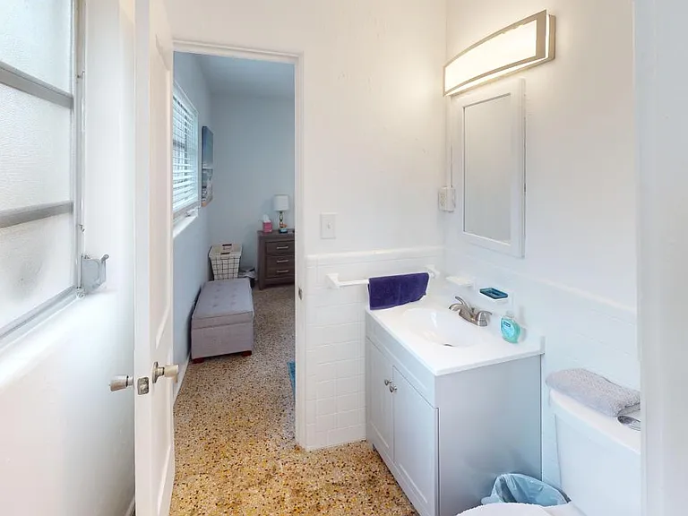 328 Slayton Ave — Photo 39