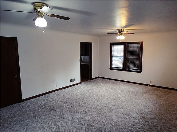 5th image of 132 W EVANS Street