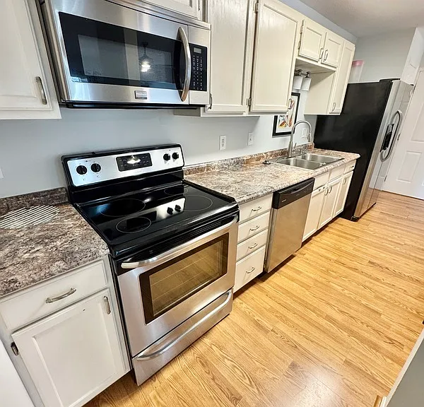 9352 Castle York Ct #7 — Photo 1