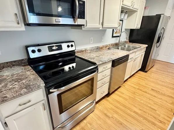 9352 Castle York Ct #7, Glen Allen, VA 23060