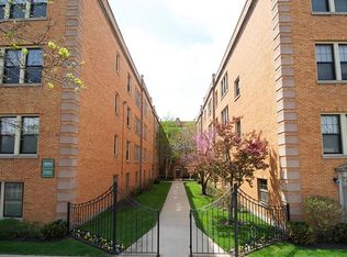 902-910 N Austin Blvd #550945, Oak Park, IL 60302