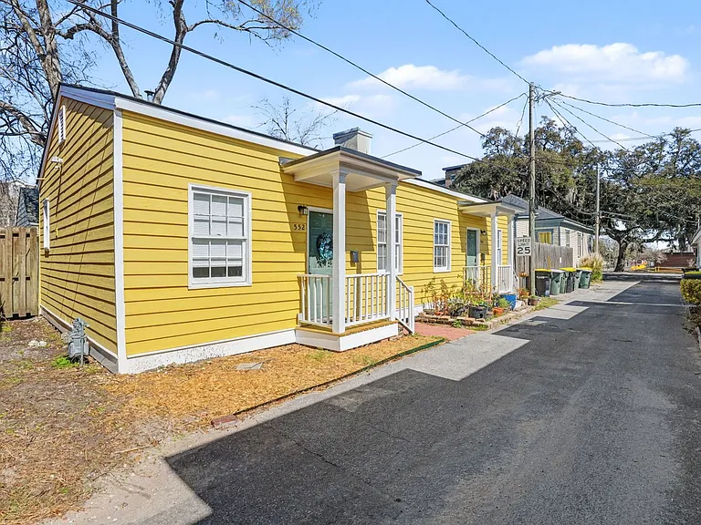 552 - 554 E Macon St — Photo 3