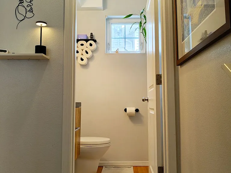 1542B 15th Ave S — Photo 6