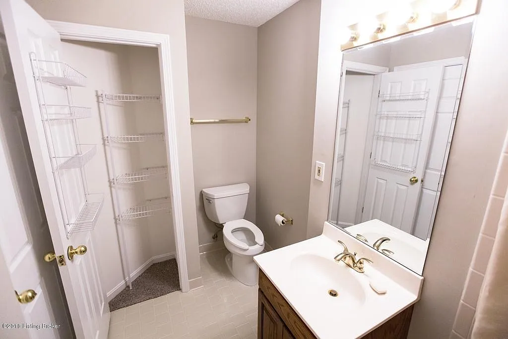 10007 Plum Hollow Ct photo 1
