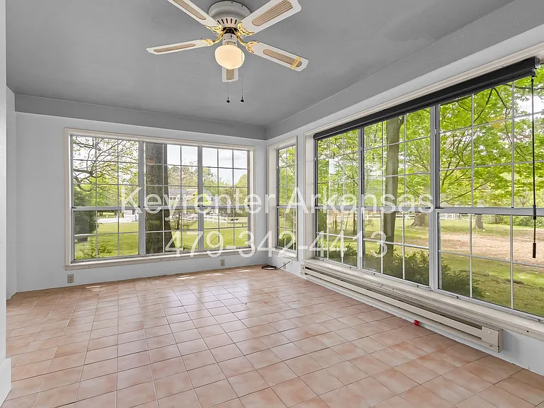 255 W Lawson St — Photo 21