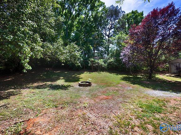 5th image of 523 Harolds Dr NW