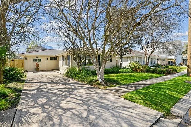444 Beverly Garden Dr — Photo 18