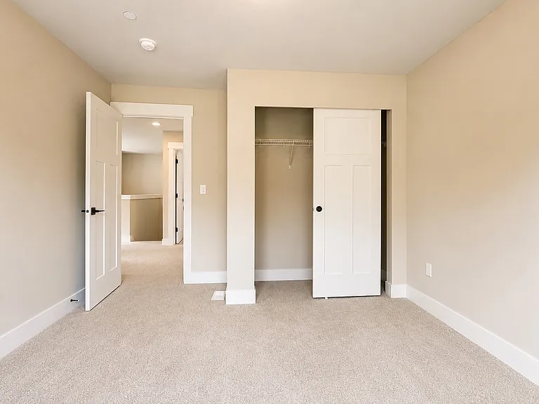 18532 Meridian Ave SE — Photo 22