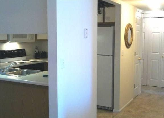 3rd image of 916 Bishops Gate Ln APT F