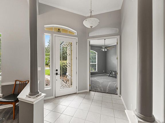 4th image of 817 Garrison Dr