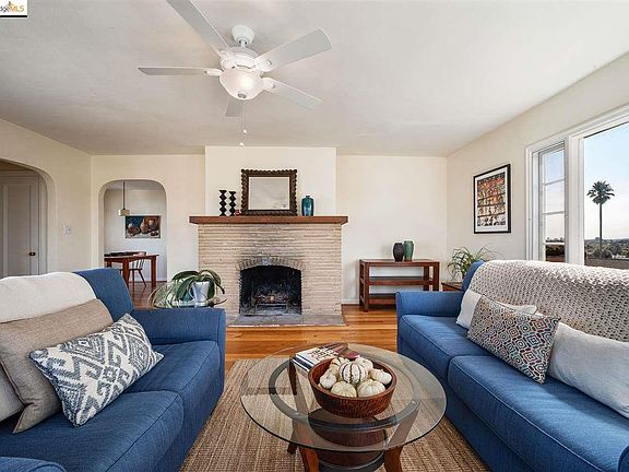 3rd image of 1343 Santa Clara St