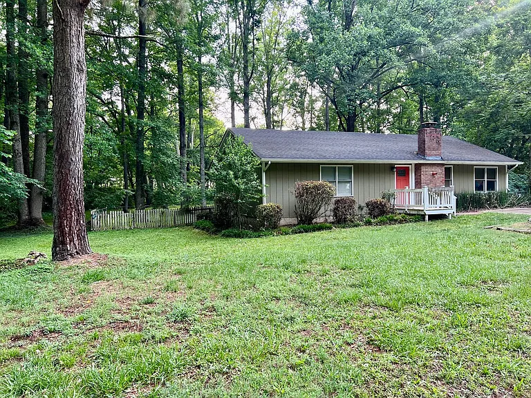 410 Rocky Dr — Photo 13