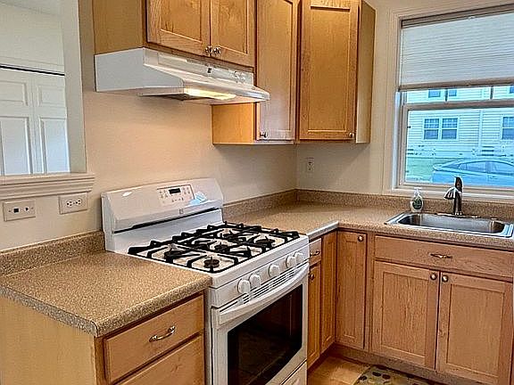 4th image of 2134 Jade Ln