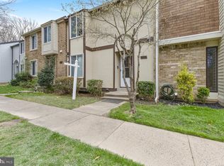 6026 Timber Hollow Ln, Springfield, VA 22152