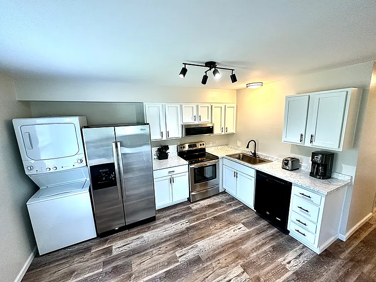 8205 Scenic Highway C #C — Photo 8