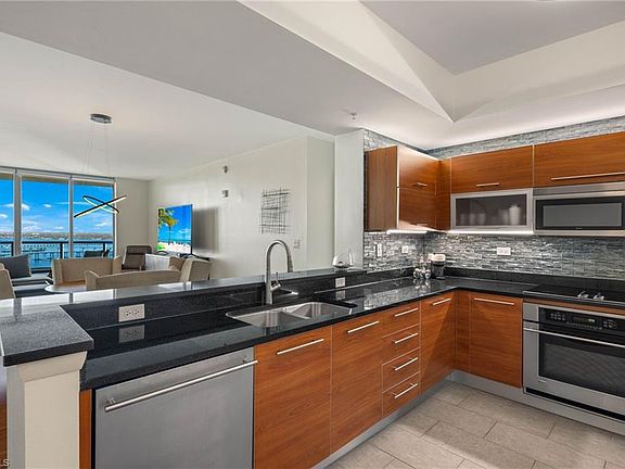 5th image of 3000 Oasis Grand BLVD #2907