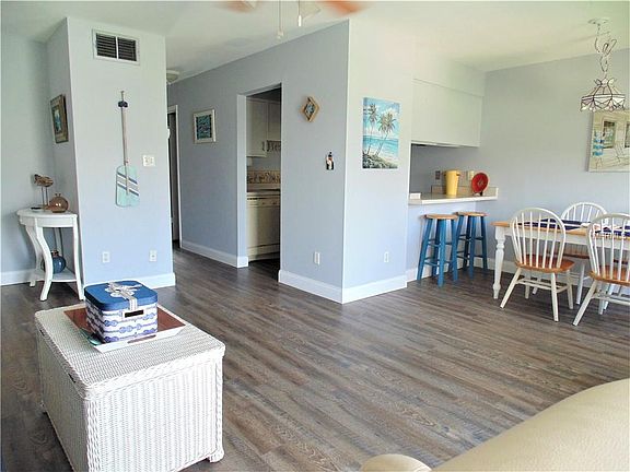 4th image of 4225 S Atlantic Ave #2370