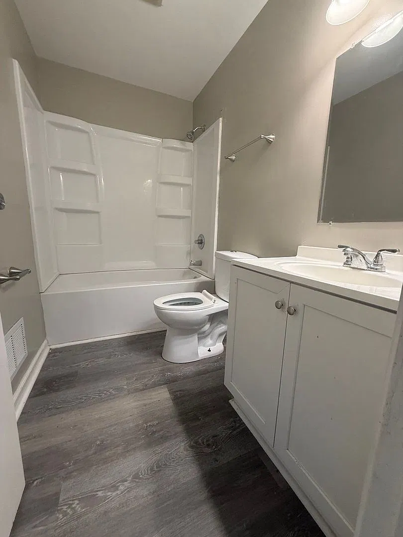 Spacious 2BR/1.5BA Townhome in Lawrence Township. Beautiful Park like setting!! — Photo 4