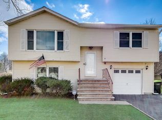 14 Croman Ct, Hazlet, NJ 07730