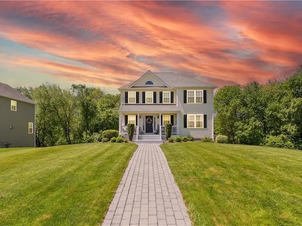 14 Evelyn Way, Seekonk, MA 02771
