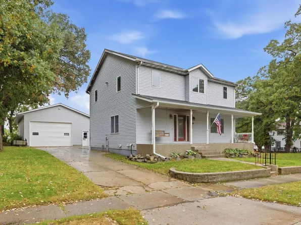745 2nd St N, Brownton, MN 55312