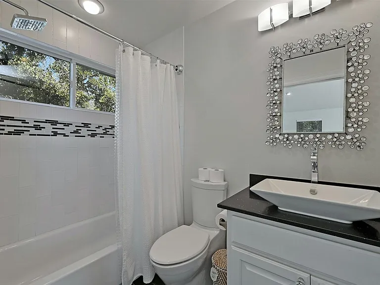 5606 Craggy Point — Photo 20