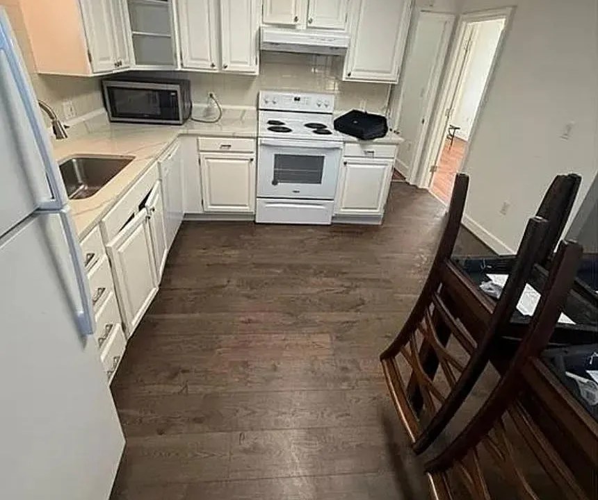 32 Dearborn St #1
