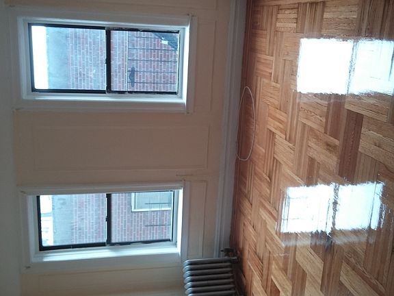 2nd image of 309 E Mosholu Pkwy N APT 3G