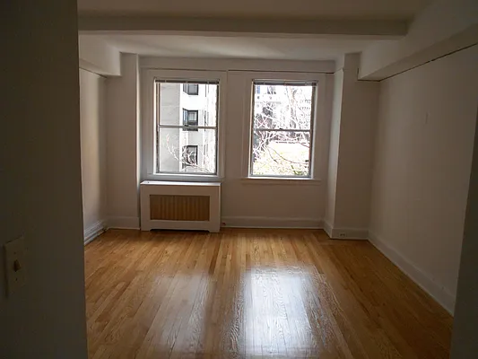 Rented by Carlyle Property Management | media 13