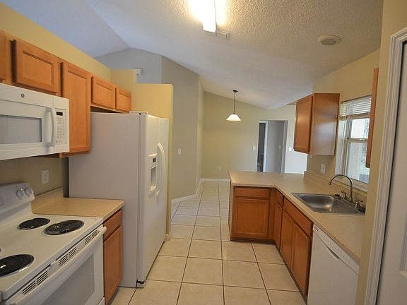 3rd image of 2030 W Parkton Dr