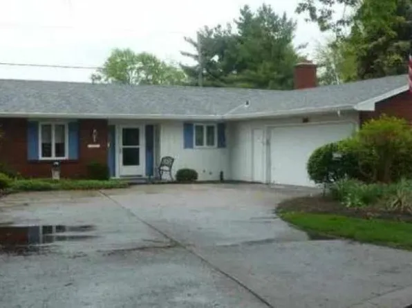4429 Arrow Dr, Fort Wayne, IN 46809