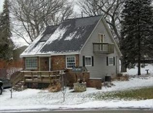 7514 Seminole Dr, Wonder Lake, IL 60097