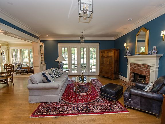 5th image of 125 Swearengen Ct
