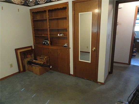 5th image of 1305 S Broadway St
