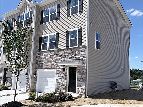 2nd image of 8201 Alexander Ct