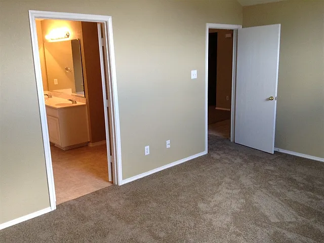 413 Bretts Way — Photo 6