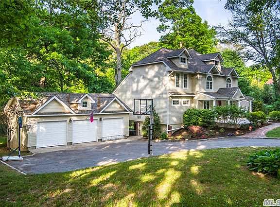 2nd image of 48 Oak Crest Dr