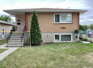 1208 Bond St, Regina, SK S4N1W9