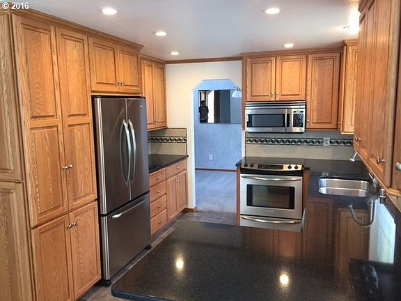 3rd image of 6113 NE 20th Ct