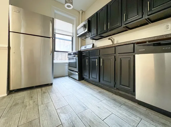 246 East 51st Street image 1 of 9