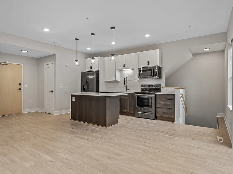 2413 1st Ave S #103 — Photo 13