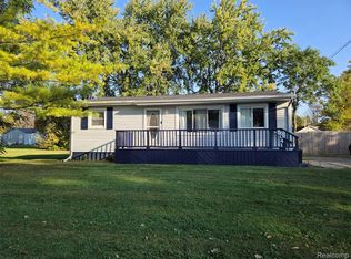 6041 Roberta St, Burton, MI 48509