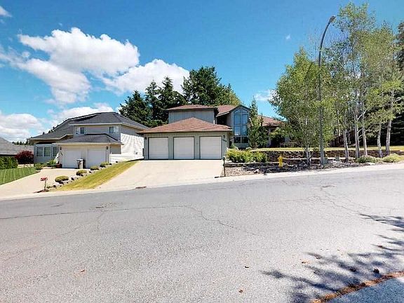 2nd image of 1200 SE Sunnymead Way