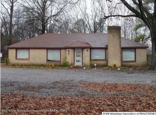 6745 Center St W, Horn Lake, MS 38637